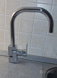 Miscelatore sottofinestra lavello cucina cromato 