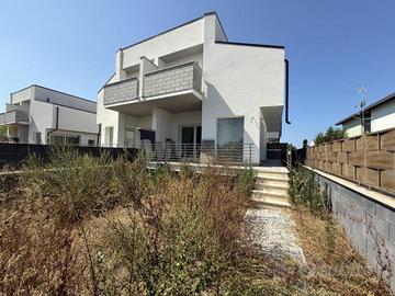 Villa di 130 m² con 1 locale a Roma