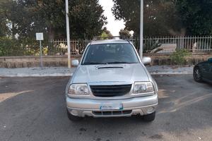 Suzuki grand vitara benzina gpl