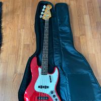 Squier Jazz Bass Affinity + Custodia inclusa