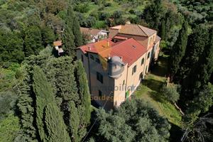 Villa di fine ottocento nel cuore verde di Iglesia