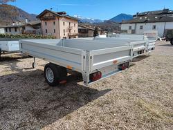 Carrello rimorchio auto con ruote sotto