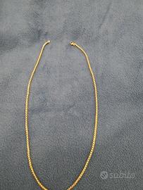 collana in acciaio colore argento 