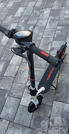 Monopattino Aprilia eSrz