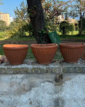 Vadi di terracotta per il giardino