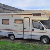 CAMPER ARCA AMERICA 307– mansardato con 36.00 km