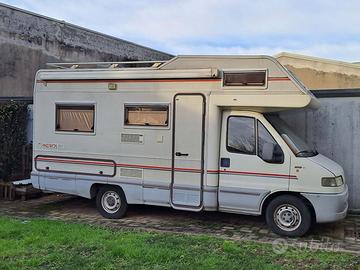 CAMPER ARCA AMERICA 307– mansardato con 36.00 km