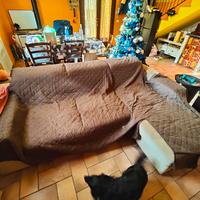 Comodo divano con penisola a 3 posti