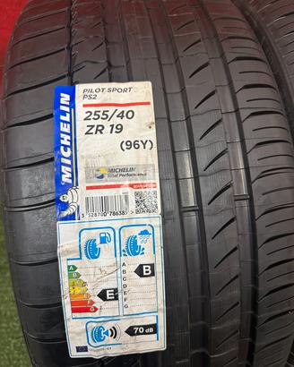 255 40 19 Gomme Estive Nuove Michelin 255 40R19