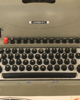 Macchina da scrivere elettrica anni 70