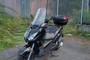 Yamaha xmax 250