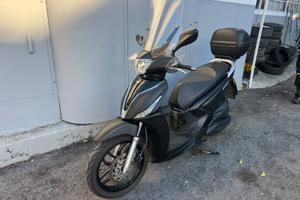 Kymco People S125