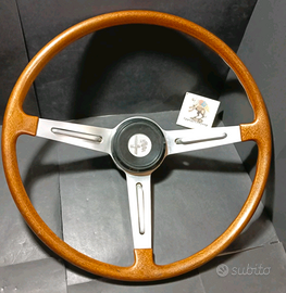 Volante Alfa Romeo originale per 1750 integro