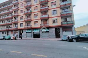 NEGOZIO A MONCALIERI