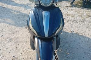Beverly 350