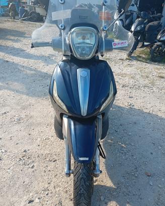 Beverly 350