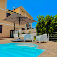 Villa con piscina ad uso esclusivo