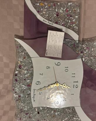 Orologio da parete e svuota tasche