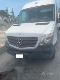 Autocarro Mercedes Benz Sprinter in asta