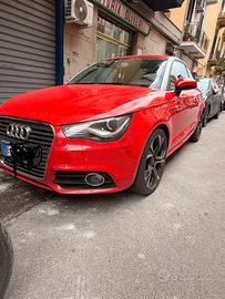 Audi A1 tre spotelli anno 2011