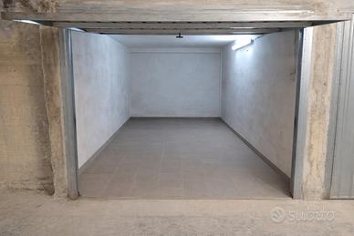 Garage 13mq in centro a Silvi