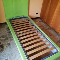 Letto singolo imbottito con cassettone