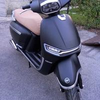 PROMO MESE-SCOOTER Keeway ISKIA 125 BLACK