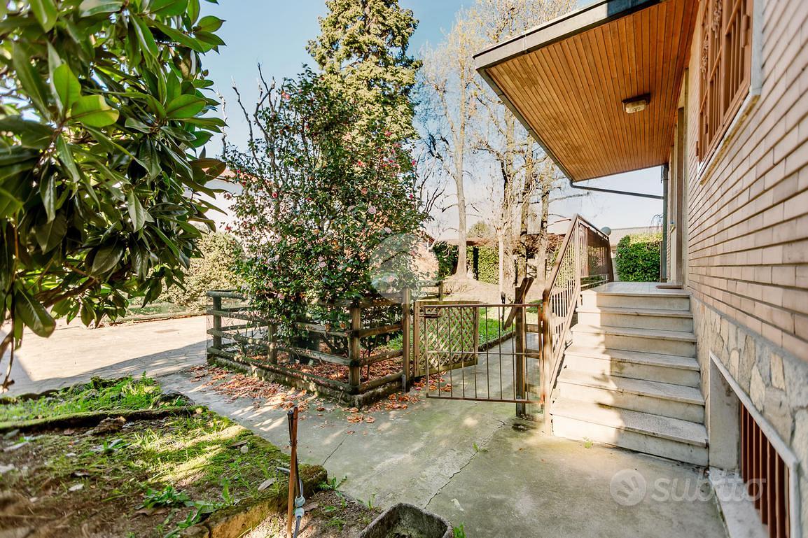 VILLA SINGOLA A BOLLATE - Vista 3