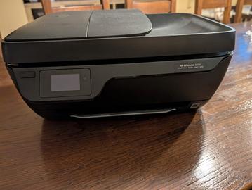 HP OfficeJet 3830 stampante multifunzione