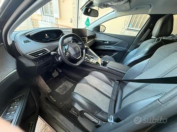 Peugeot 3008  II eat8 Allure Pack anna 2022