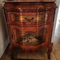Credenza d'antiquariato 