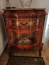 Credenza d'antiquariato 