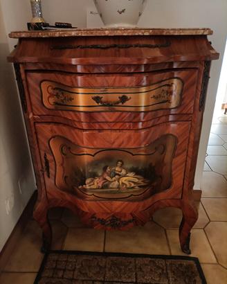 Credenza d'antiquariato 