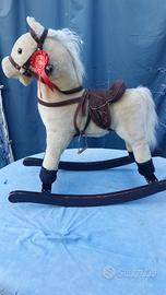 cavallo a dondolo come nuovo 