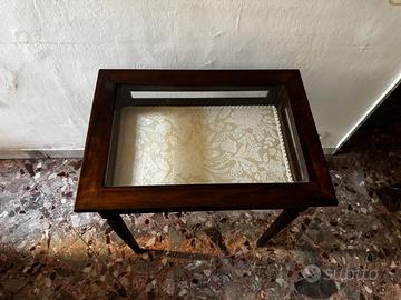 Bacheca porta oggetti arte povera