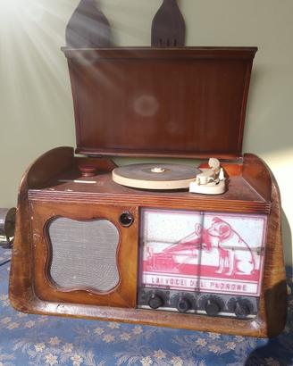 Radio giradischi d’epoca “La voce del padrone”