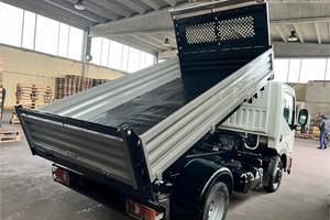 Nissan cabstar 2.5 tdi ribaltabile trilaterale2015