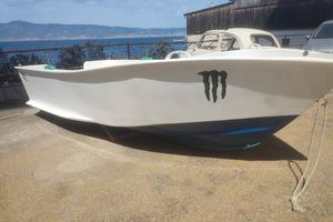 barca lancia planante in vetroresina 