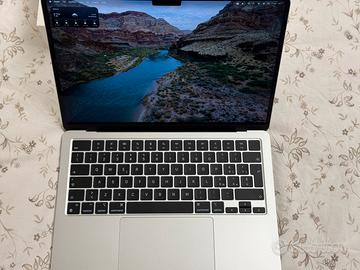 Apple Macbook Air M2 8 / 512gb 2023 99%