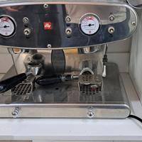 macchina del caffe professionale a capsule