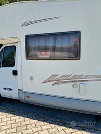 camper con garage