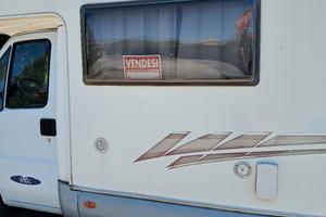 camper con garage