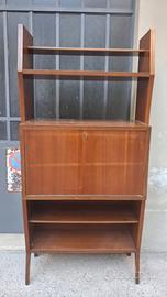 libreria scandinava vintage 