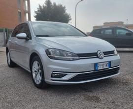 VOLKSWAGEN Golf 7ª serie - 2019