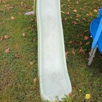 Scivolo più due altalene