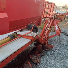 Falciatrice kuhn gmd 700