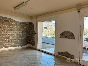 LOCALE COMMERCIALE/ufficio