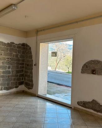 LOCALE COMMERCIALE/ufficio