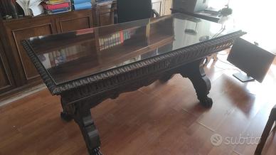Tavolo/Scrivania stile rinascimento
