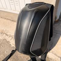 Zaino fibra di carbonio per moto